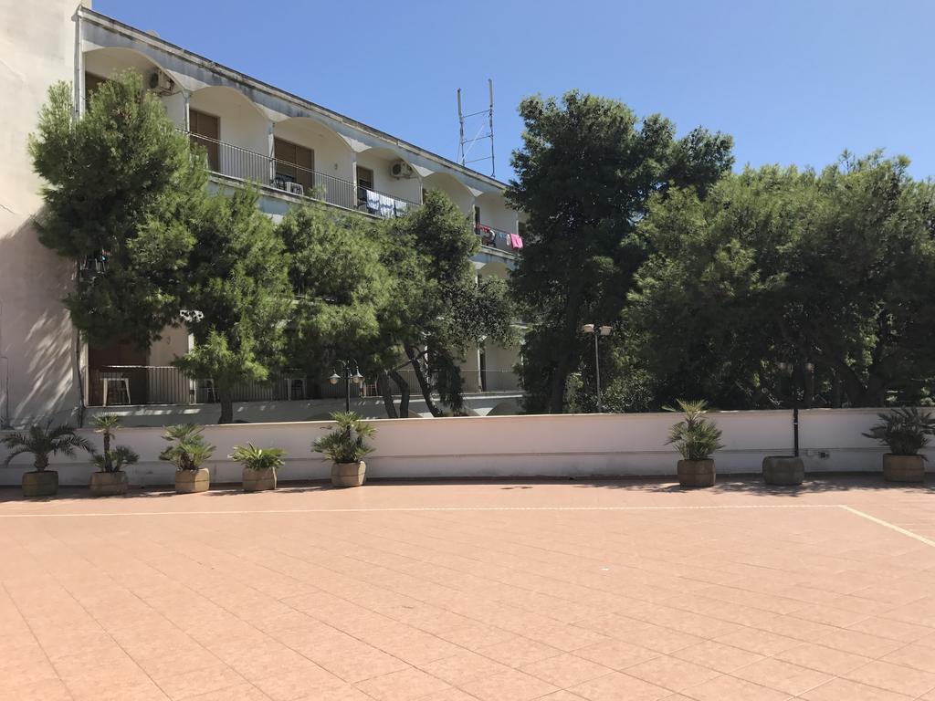 Eden Park Hotel Marina Di Pulsano Exterior photo